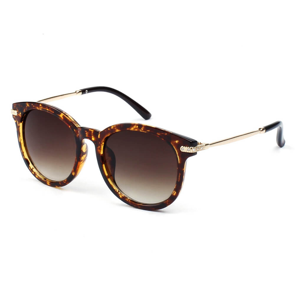 Brussells- Round P3 Horn Rimmed Sunglasses With Embossed Hinges